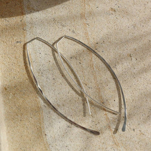 Open image in slideshow, Ebb + Flow Slides | 14k Gold fill or Sterling Silver
