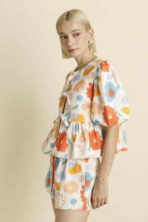 AT1976 - FLORAL TOP W/ TIES