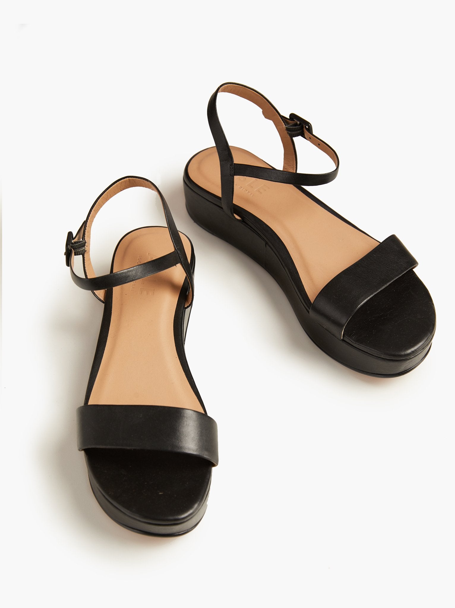 Larissa Platform: Black